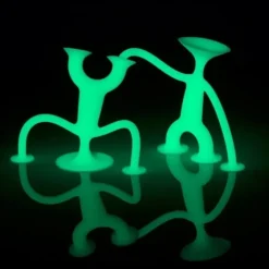 Zabawka Przyssawka Oogi Junior Glow